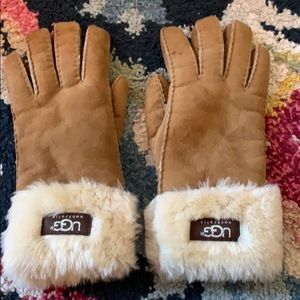 UGG gloves